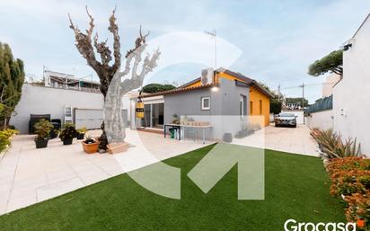Garden of House or chalet for sale in Castelldefels  with Air Conditioner, Heating and Private garden