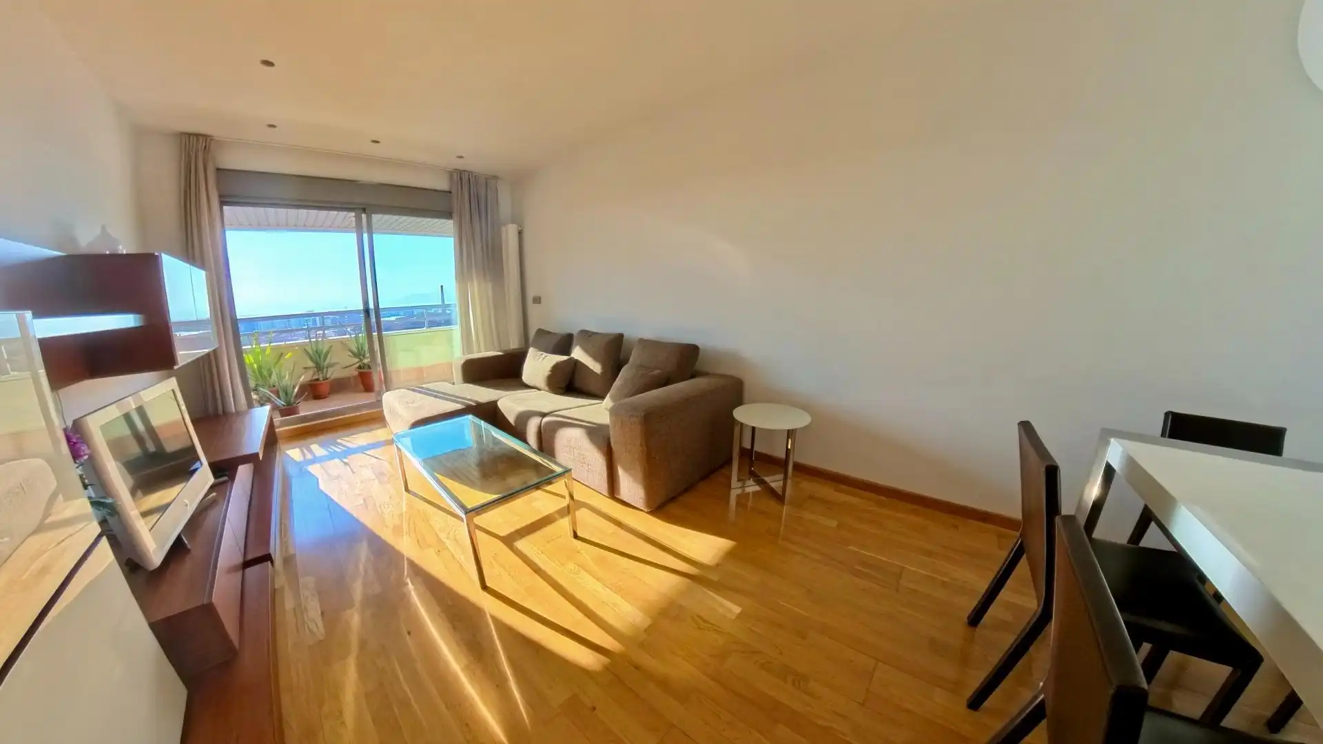 Flat for sale in Avenida Avenida de la Ilustración, 85, Campus de la Salud
