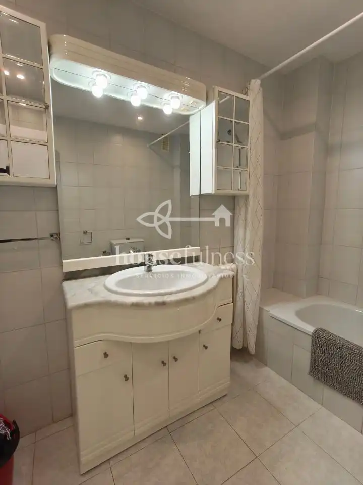 Baño de Piso de alquiler en Ferrol con Calefacción y Amueblado