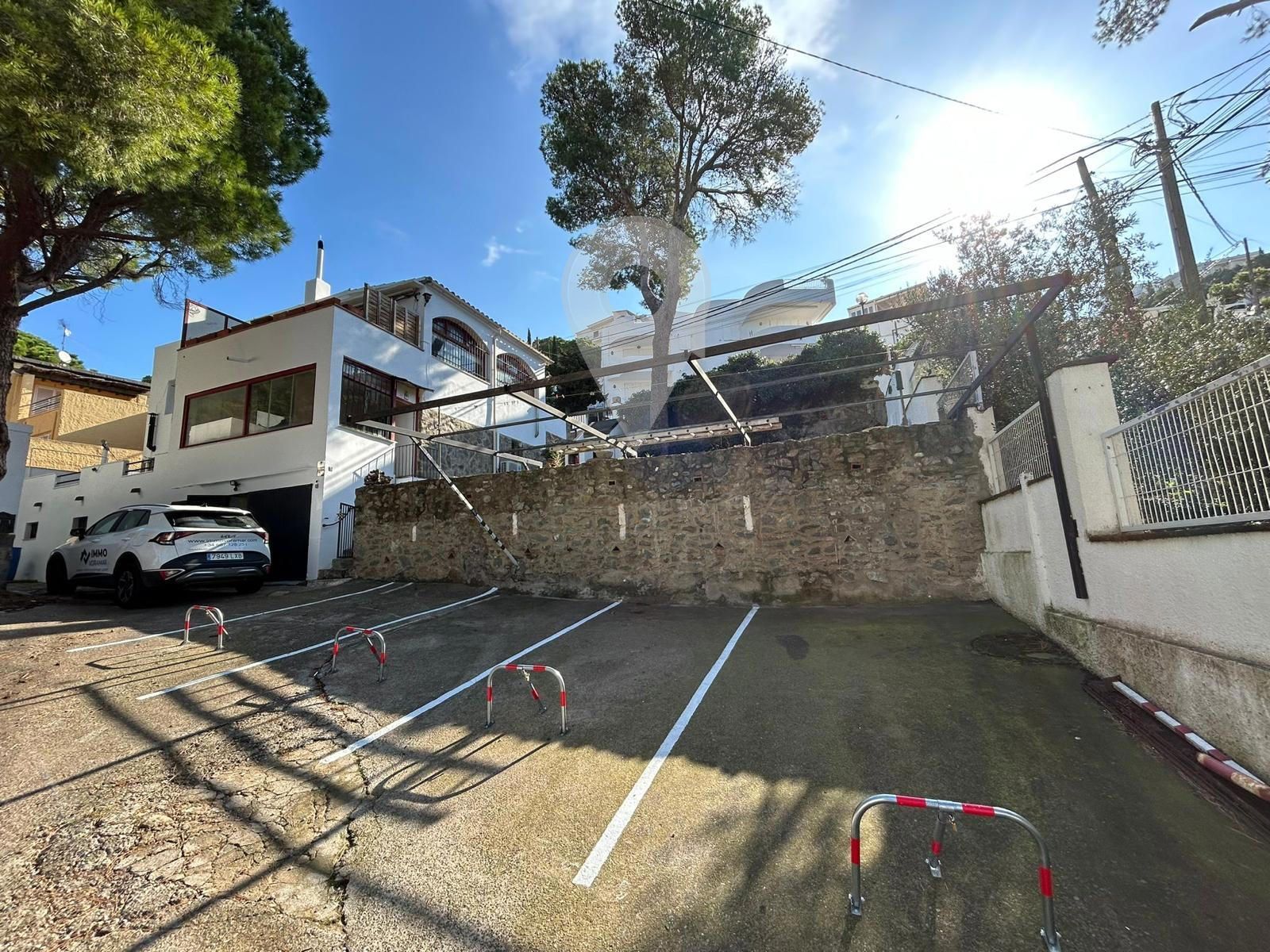 Aparcament de Casa o xalet en venda en Roses amb Aire condicionat i Terrassa