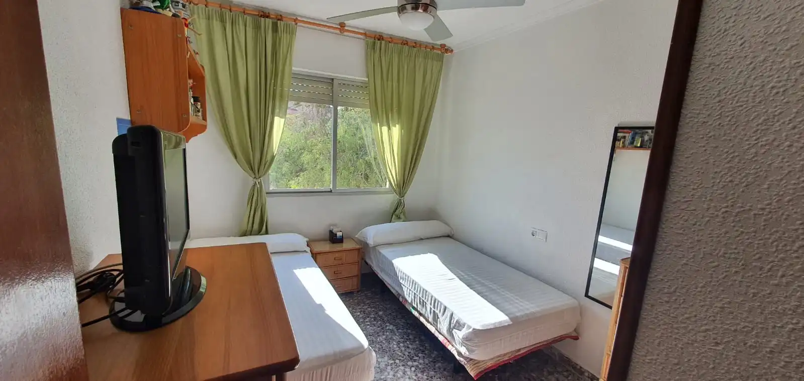 Habitación de Piso en venta en Pilar de la Horadada con Balcón y Alarma