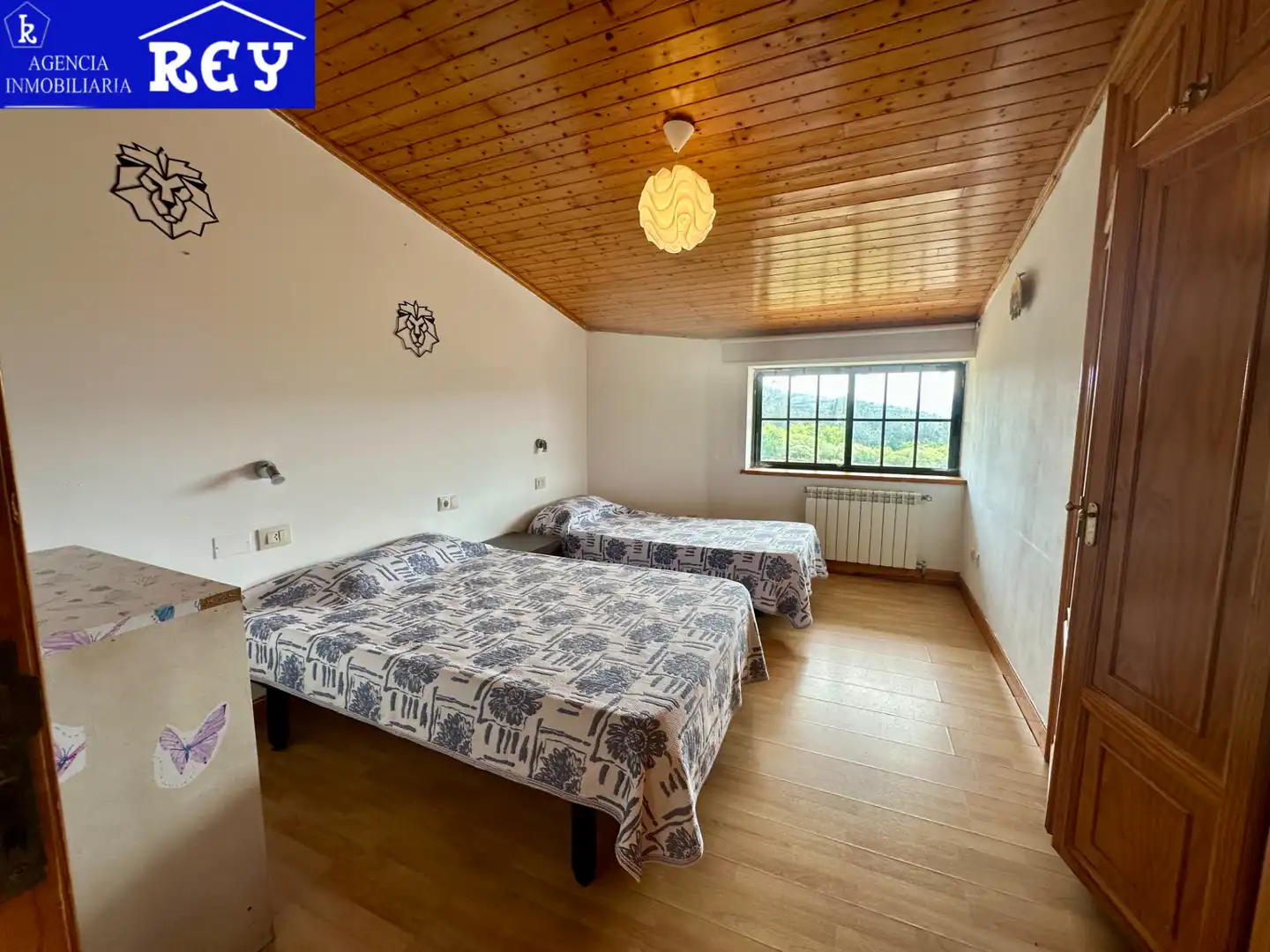 Dormitori de Casa o xalet en venda en Ames amb Calefacció, Jardí privat i Parquet