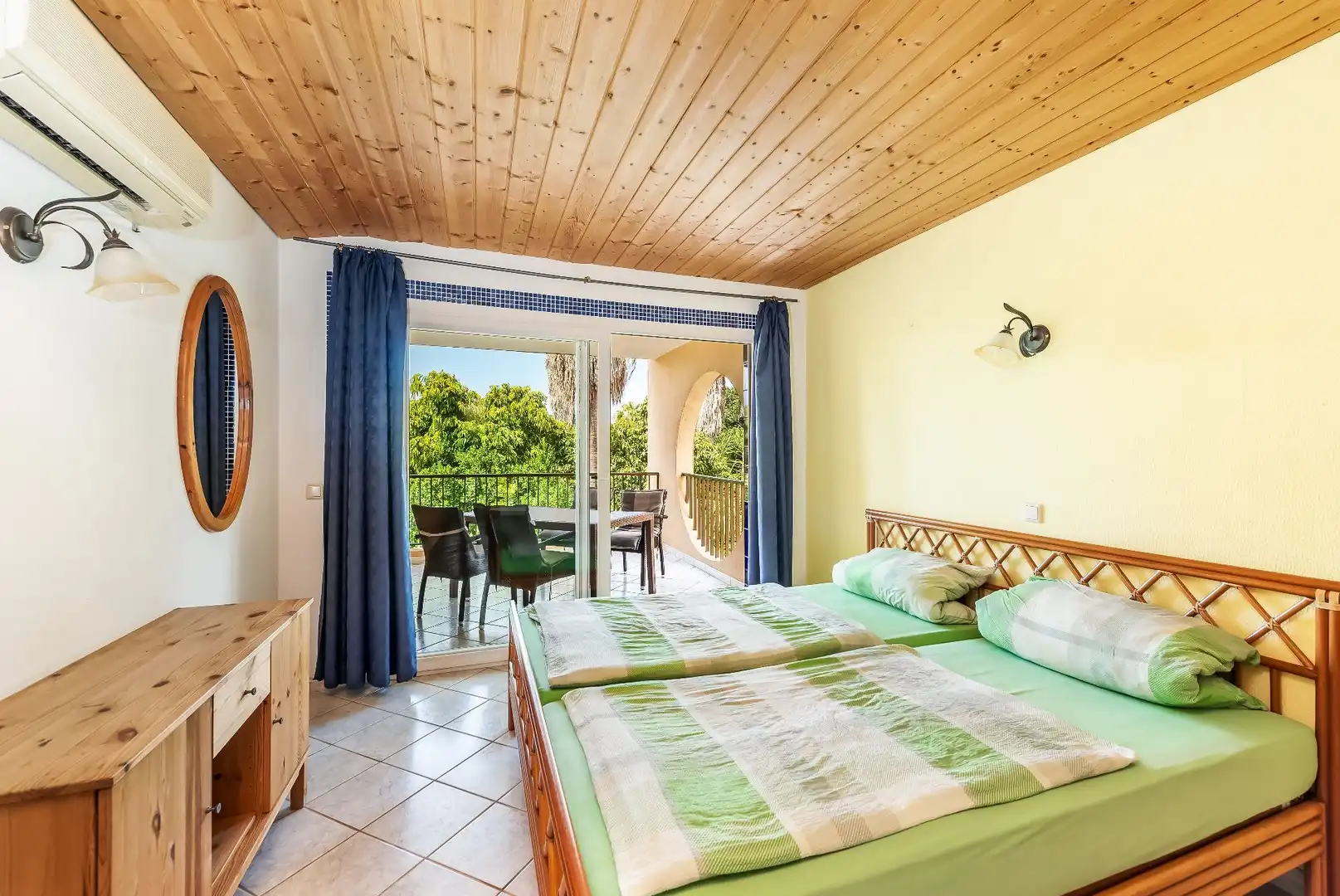 Dormitori de Apartament en venda en Artà amb Aire condicionat, Terrassa i Moblat