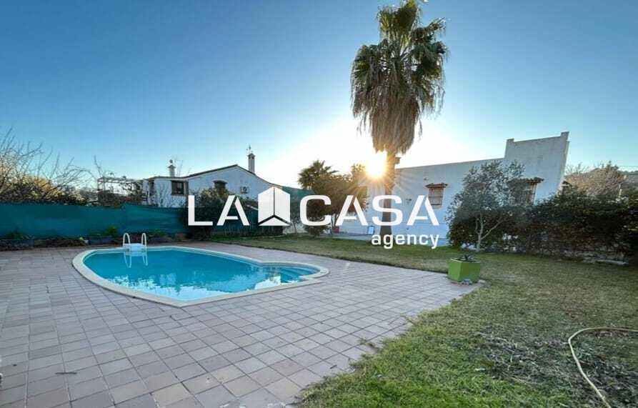 Exterior view of House or chalet for sale in Algeciras  with Storage room