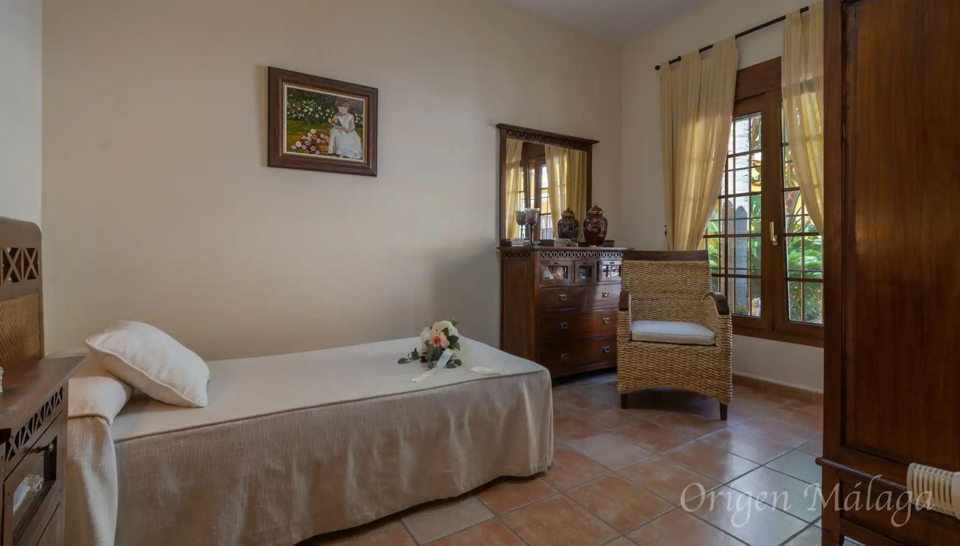 Habitación de Casa o chalet en venta en Alhaurín de la Torre con Aire acondicionado, Calefacción y Jardín privado