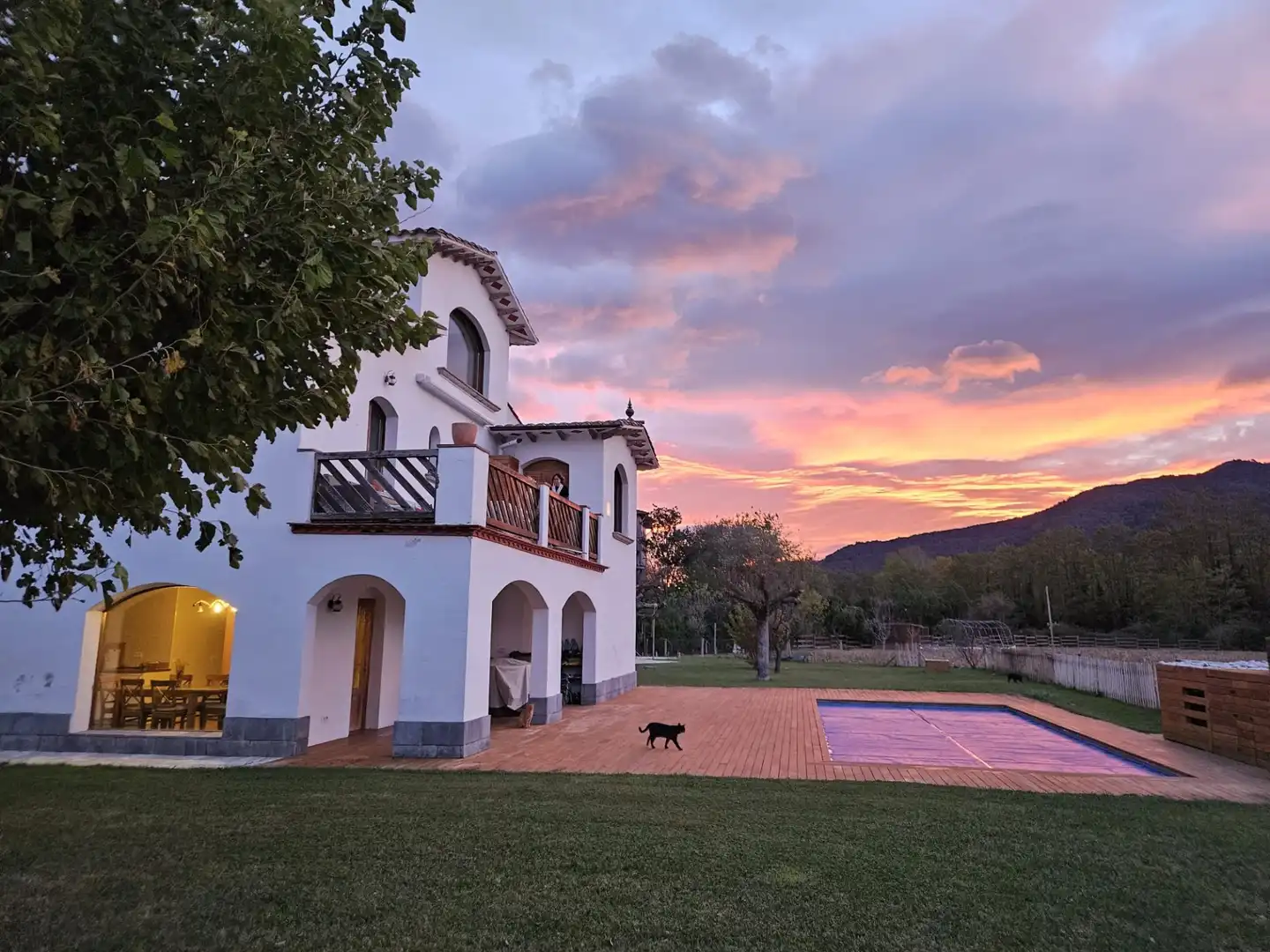 Jardí de Finca rústica en venda en La Vall d'en Bas amb Calefacció, Terrassa i Piscina