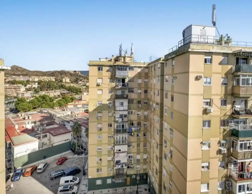 Vista exterior de Piso en venta en Málaga con Aire acondicionado, Terraza y Amueblado