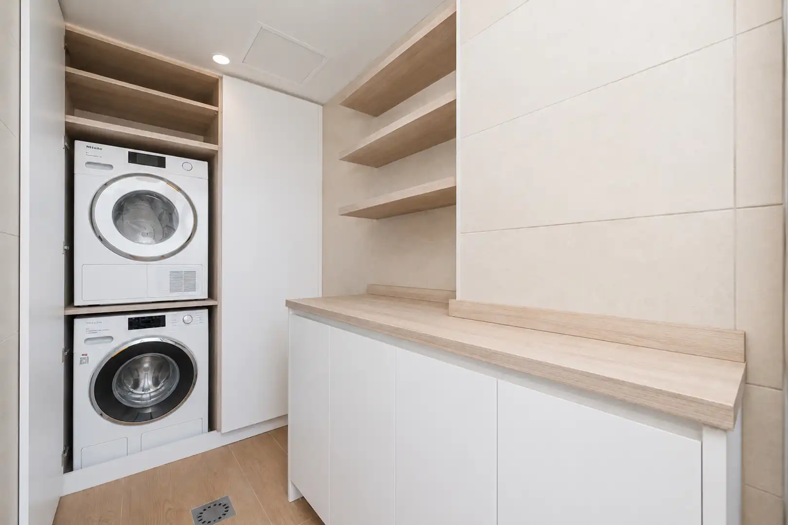 Kitchen of Flat for sale in Tres Cantos  with Air Conditioner, Heating and Terrace