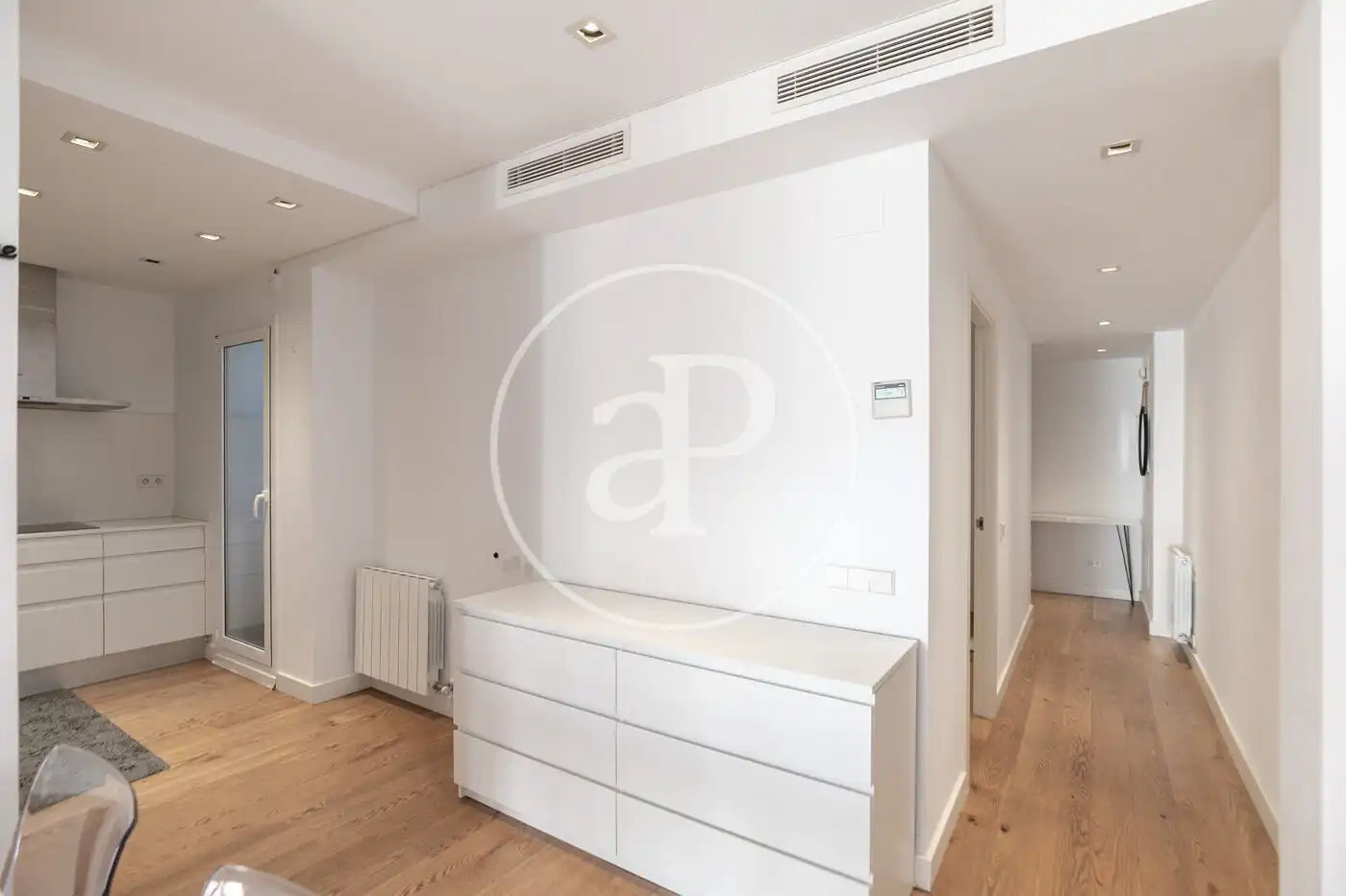 Schlafzimmer von Wohnung zum Verkauf in Barcelona mit Klimaanlage, Heizung und Terrasse