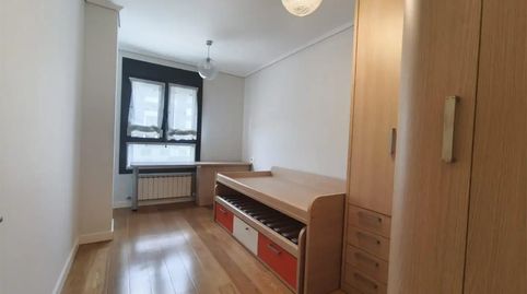 Foto 3 de Piso en venta en Juan Bautista Uriarte Kalea, 51, Galdakao, Bizkaia
