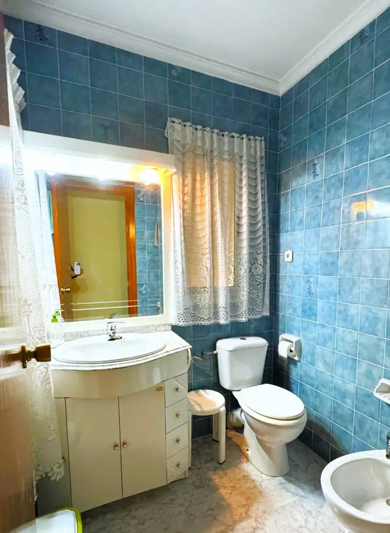 Bathroom of Flat for sale in Puertollano  with Air Conditioner, Furnished and Balcony