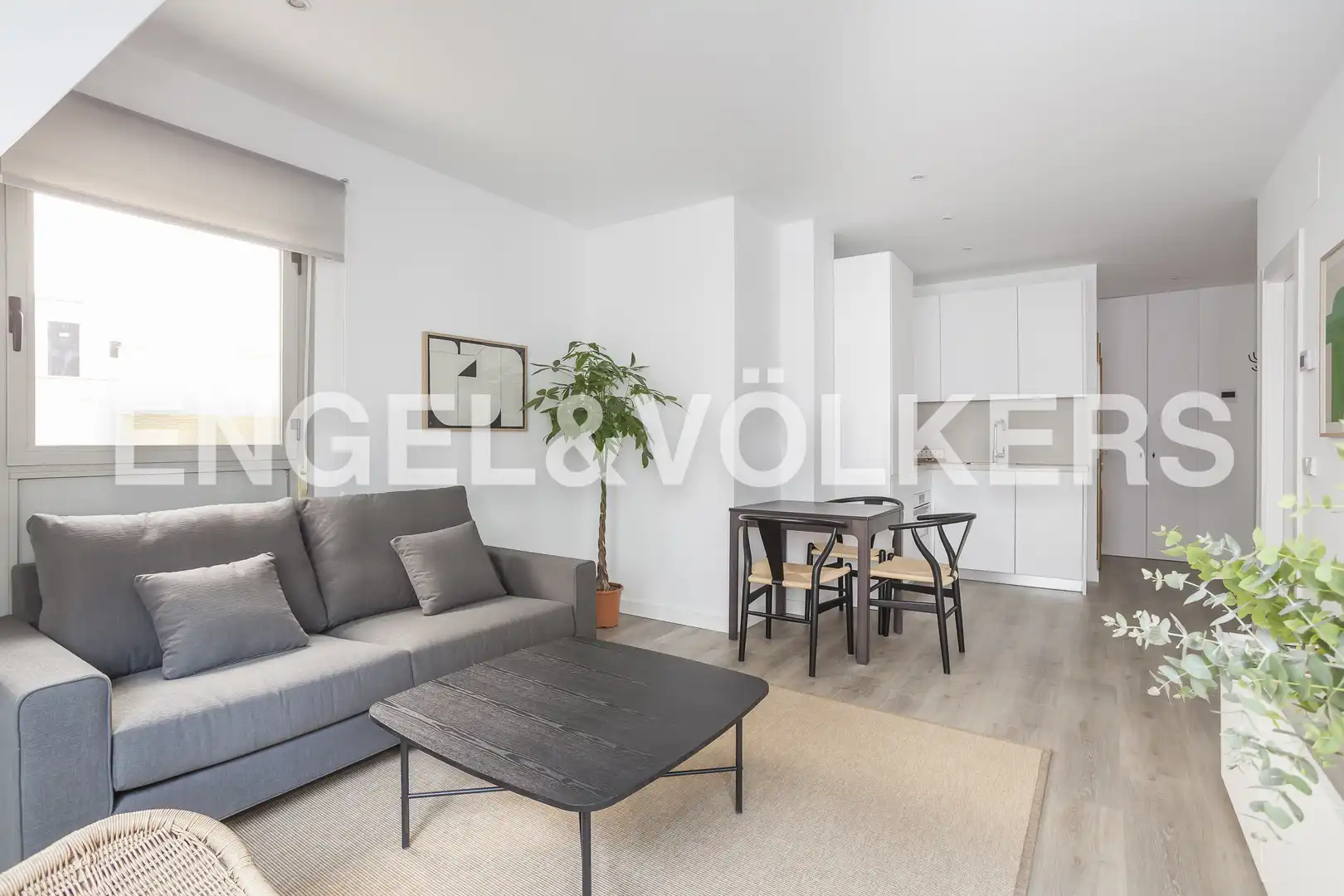 Sala de estar de Piso de alquiler en  Madrid Capital con Aire acondicionado, Calefacción y Amueblado
