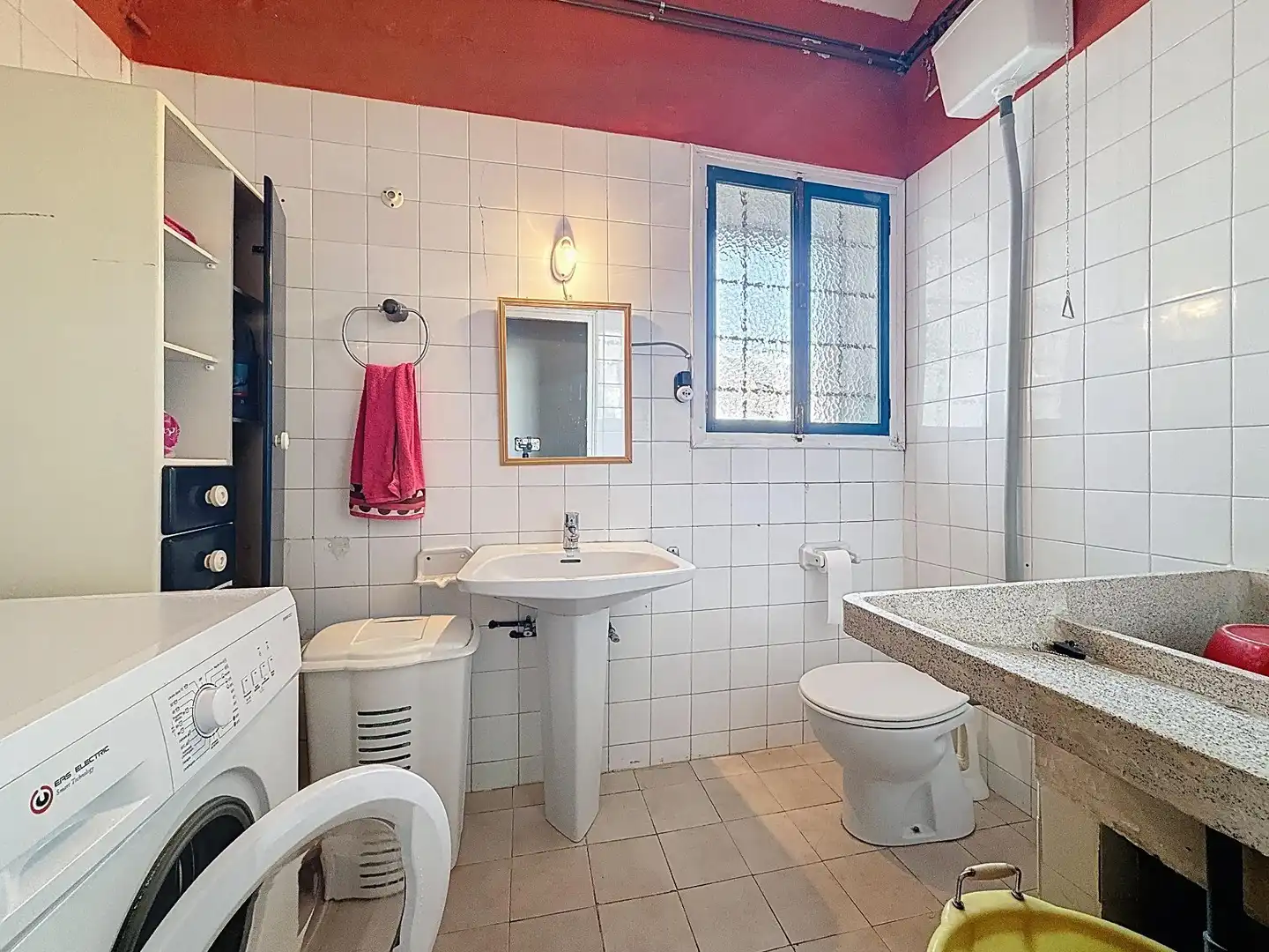 Baño de Finca rústica en venta en Castalla con Jardín privado, Terraza y Piscina