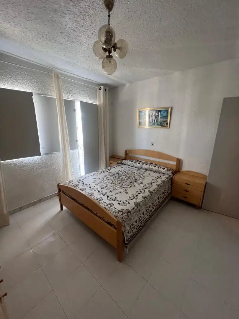 Habitación de Apartamento en venta en Benidorm con Terraza y Amueblado