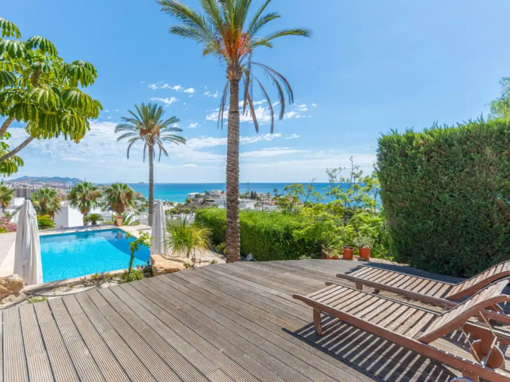 Houses for sale in Avenida Europa, Poble Nou - Montiboli