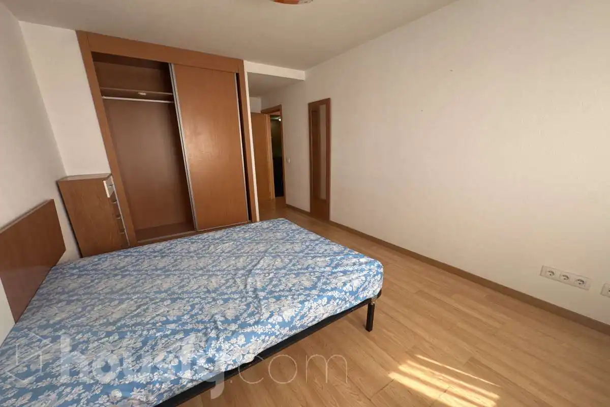 Habitación de Piso de alquiler en Valdemoro con Parquet y Amueblado