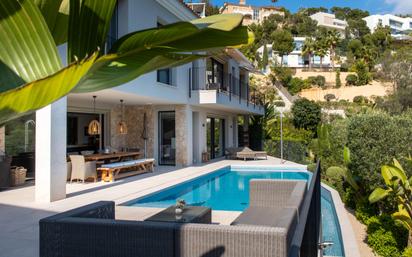 Vista exterior de Casa o xalet en venda en Calvià amb Aire condicionat, Piscina i Moblat