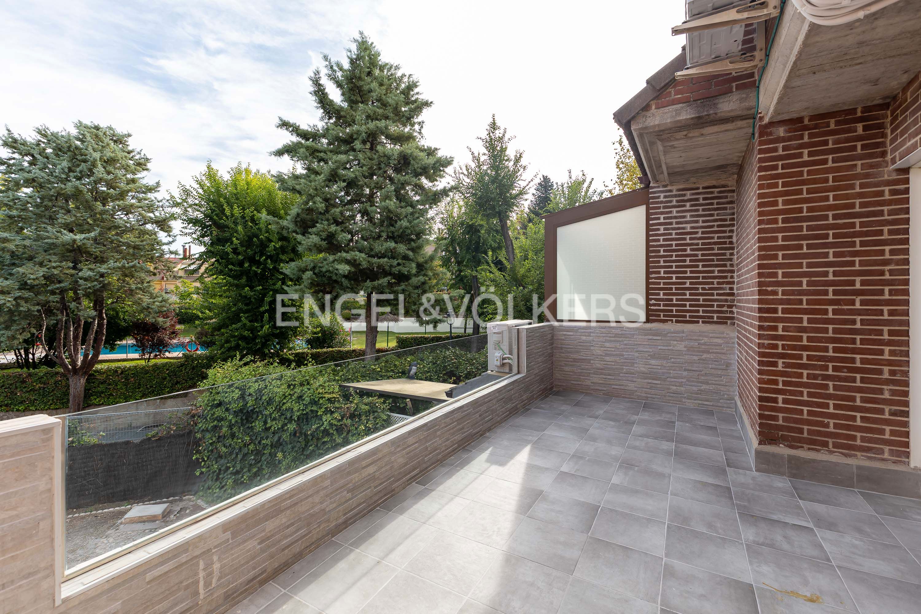 Terrace of House or chalet for sale in La Moraleja  with Air Conditioner, Heating and Private garden