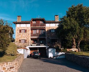 Exterior view of Single-family semi-detached for sale in Laudio / Llodio  with Terrace and Balcony