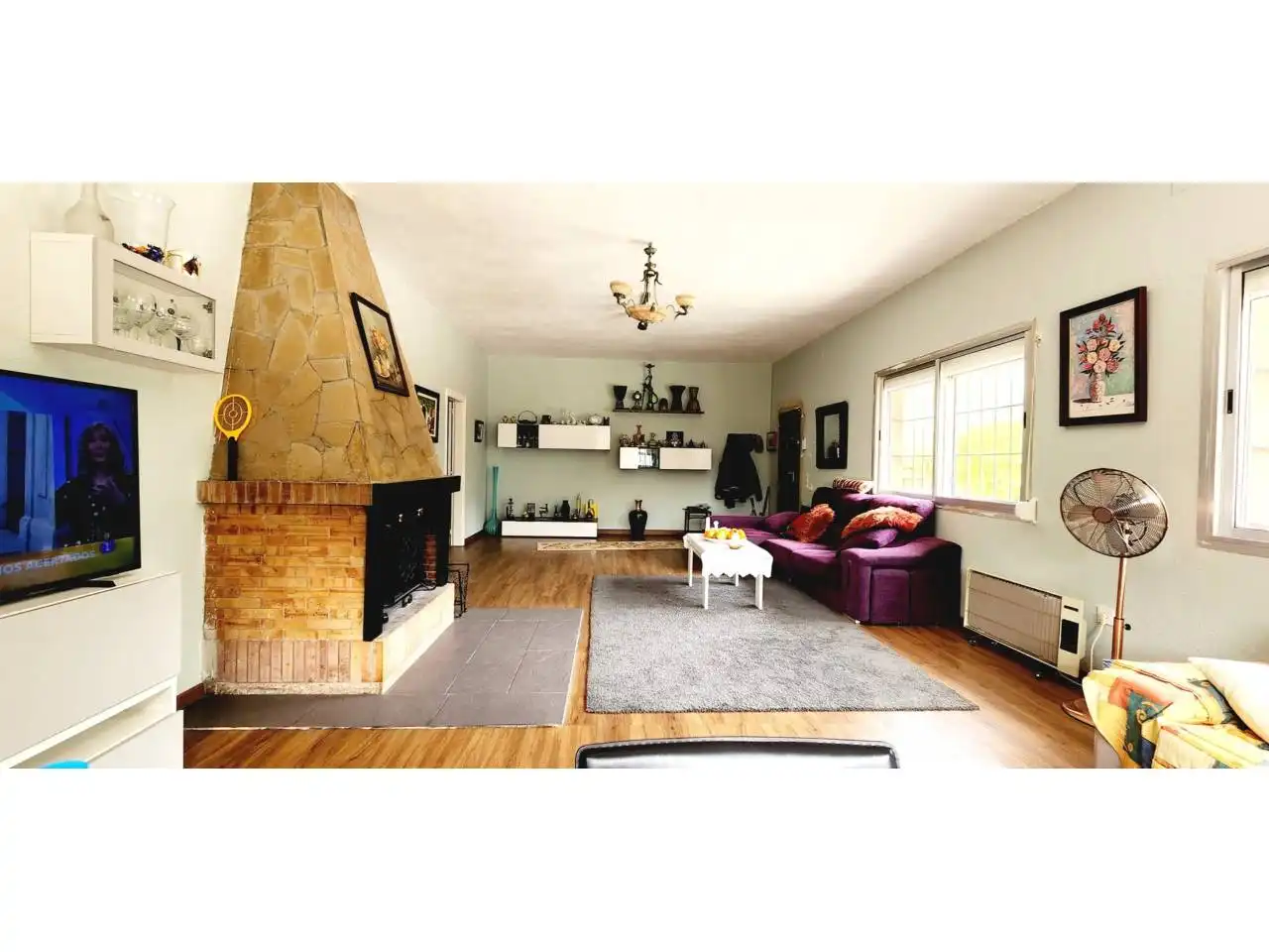 Sala de estar de Casa o chalet en venta en Rubí con Calefacción, Jardín privado y Parquet