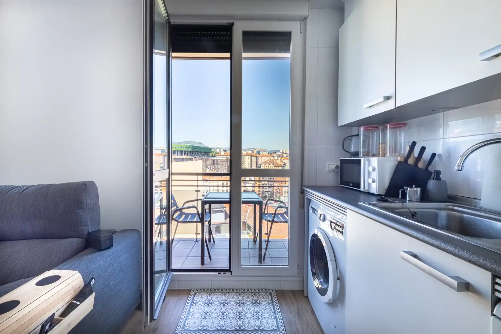 Terraza de Piso en venta en Bilbao  con Calefacción, Trastero y Amueblado
