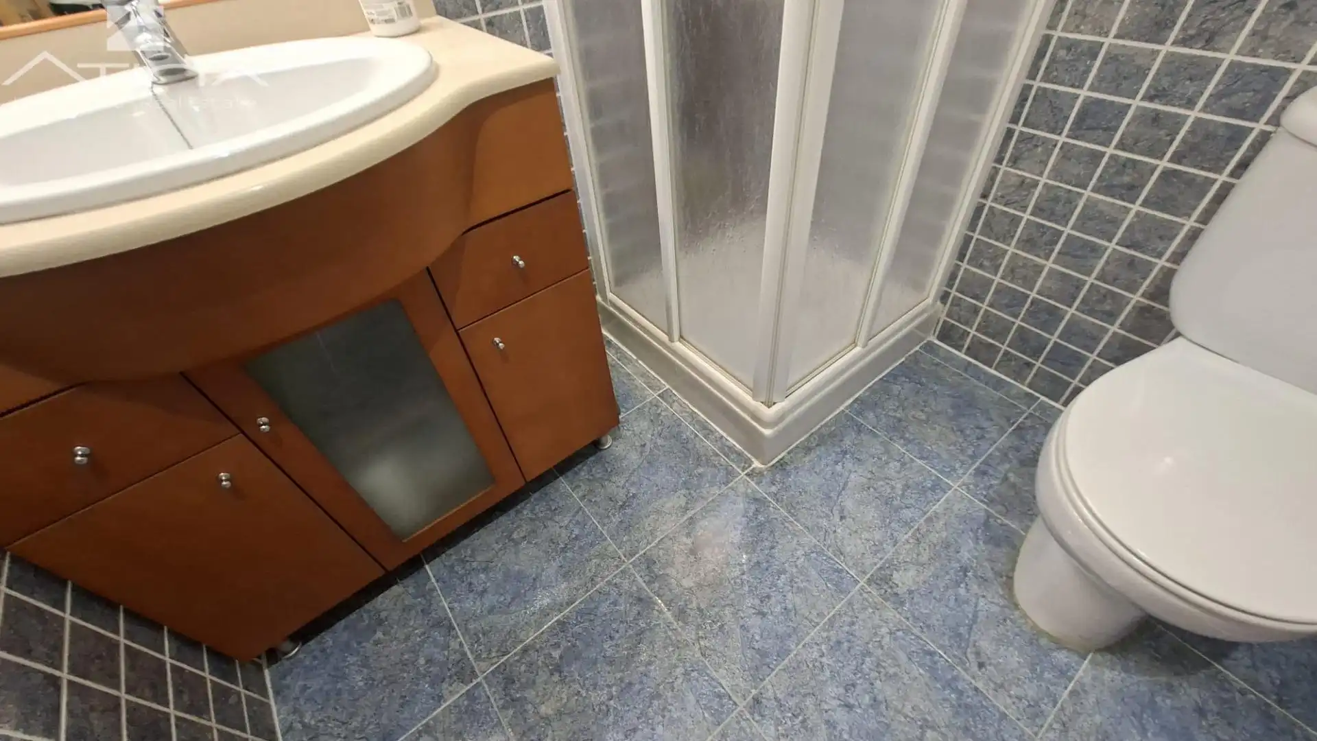 Bathroom of Apartments for sale in Daimús  with Air Conditioner, Private garden and Furnished