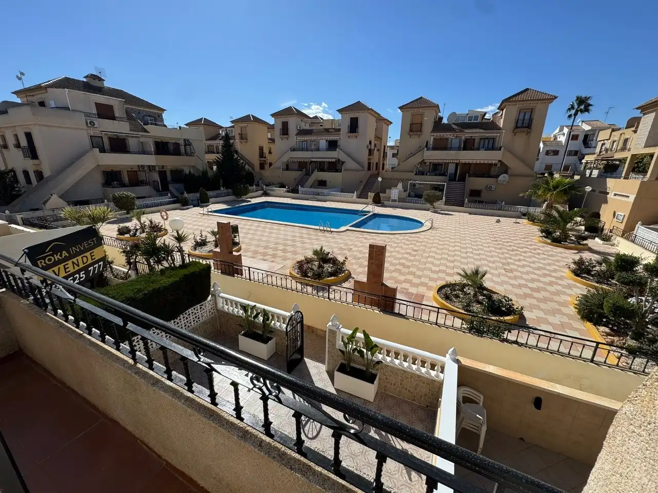 Terrassa de Casa adosada en venda en Torrevieja amb Terrassa, Forn i Balcó