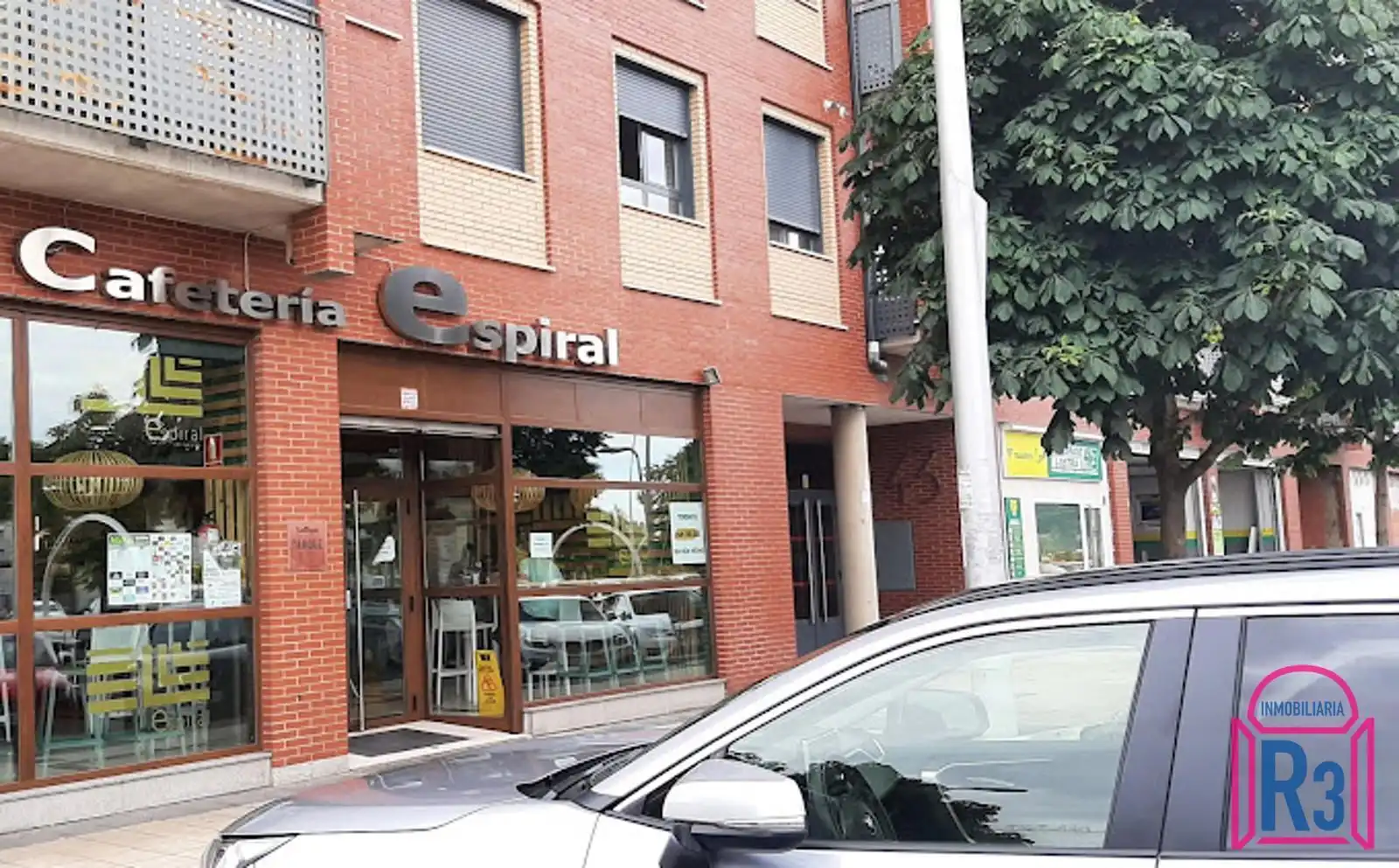 Local comercial en venda a José Aguado
