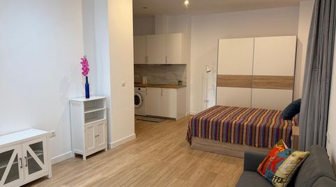 Foto 5 de Estudio de alquiler en Manantiales - Estación de Autobuses, Torremolinos