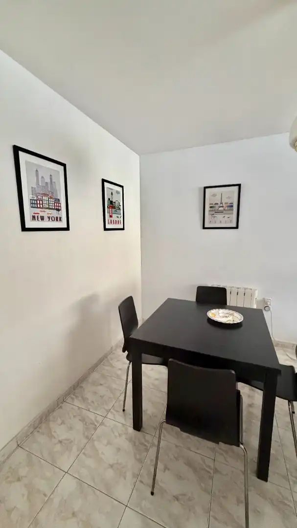 Comedor de Piso en venta en Madrid con Calefacción, Parquet y Amueblado