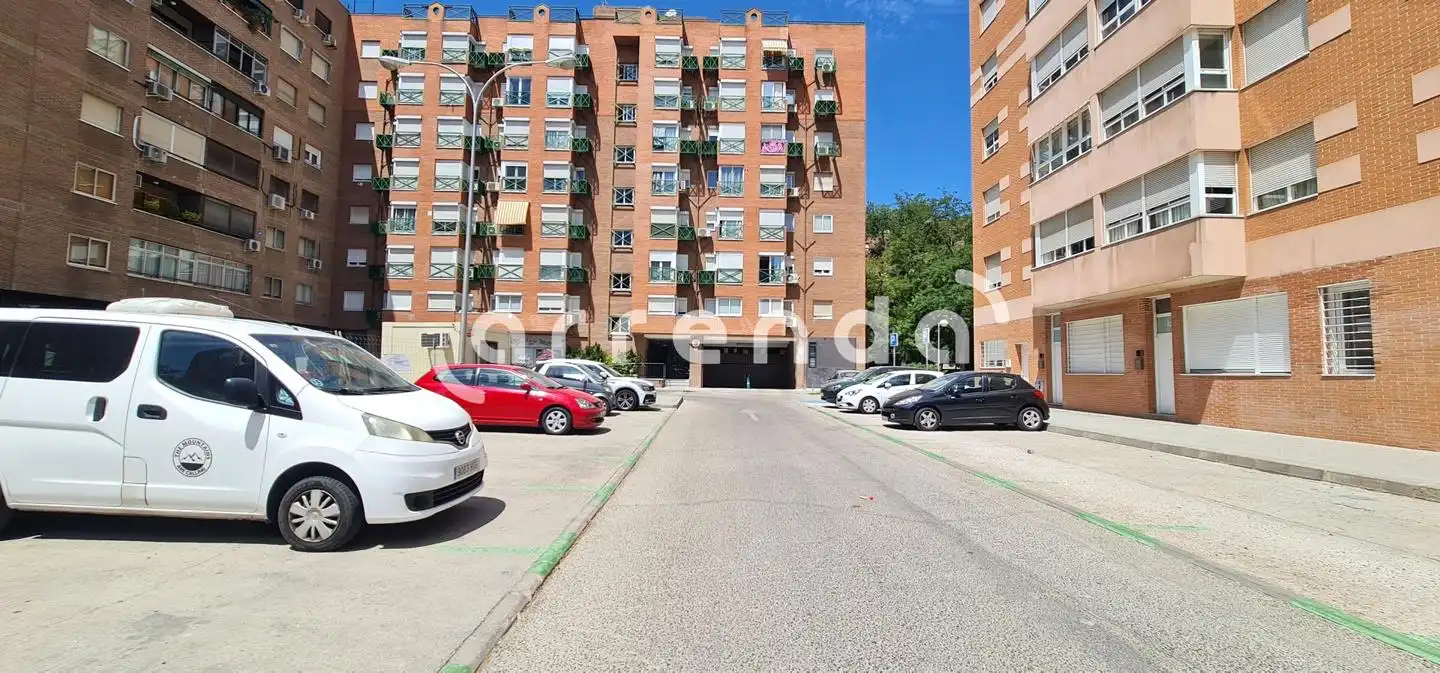 Exterior view of Study for rent in Madrid  with Air Conditioner and Furnished