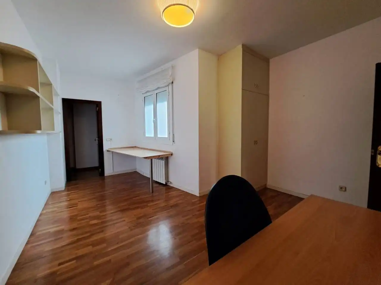 Wohnung zur Miete in Calle Republica, Centre
