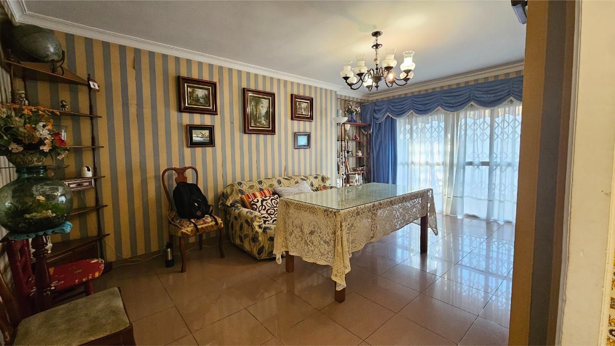 Sala d'estar de Pis en venda en  Sevilla Capital amb Aire condicionat, Terrassa i Traster