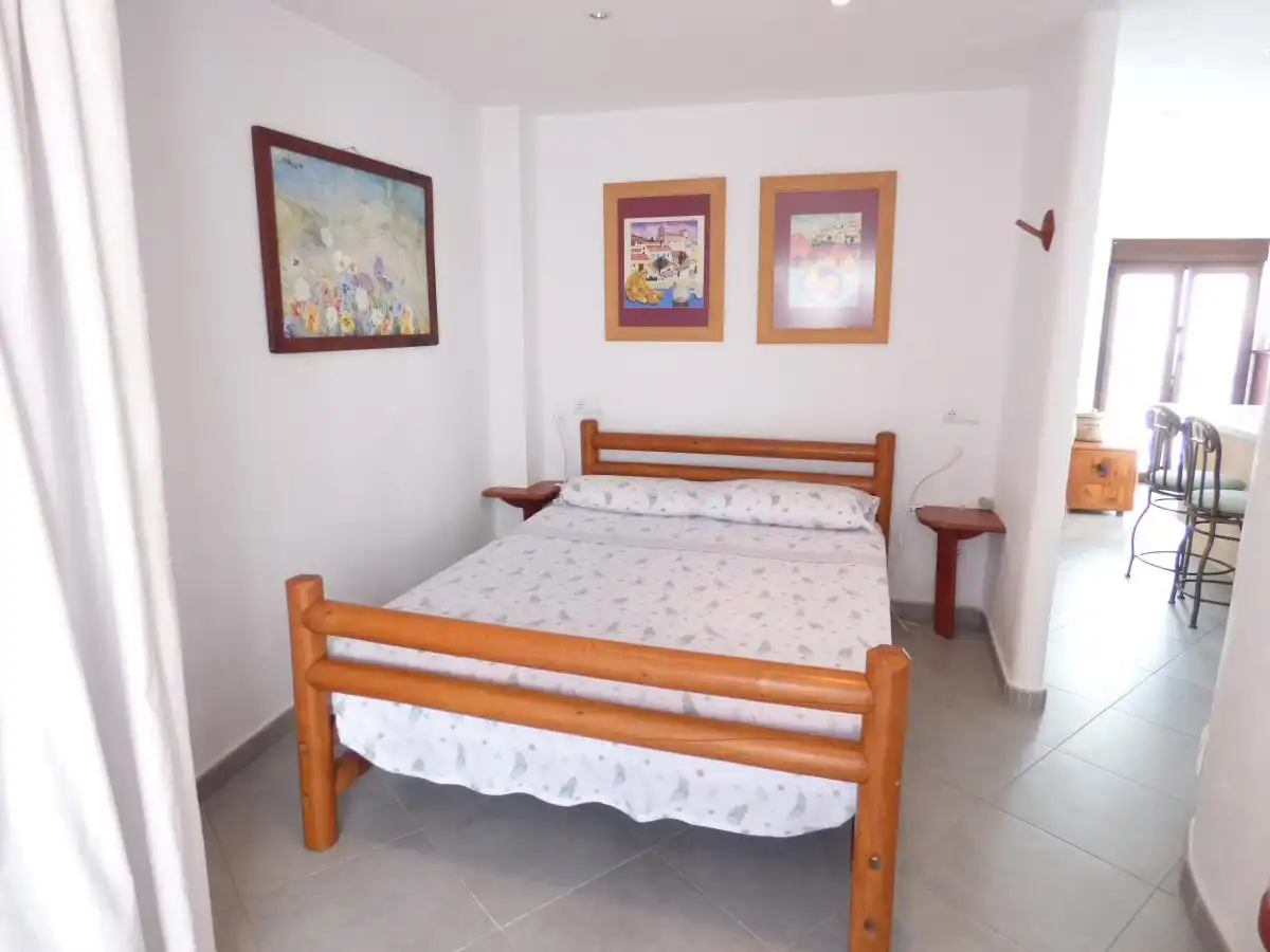Habitación de Casa o chalet en venta en Canillas de Aceituno con Aire acondicionado, Terraza y Amueblado