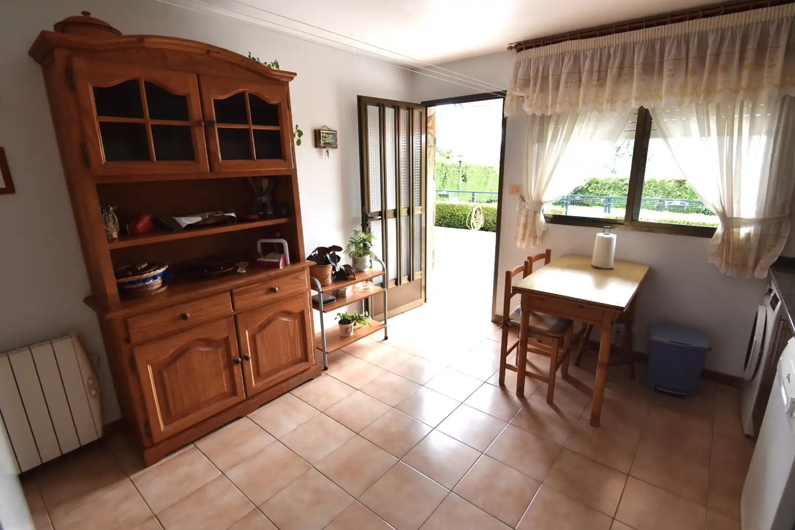 Comedor de Casa o chalet en venta en Oleiros con Calefacción, Jardín privado y Parquet
