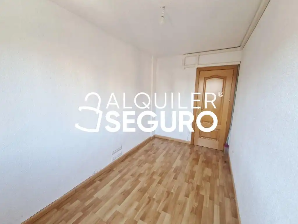 Bedroom of Flat for rent in Fuenlabrada  with Air Conditioner, Heating and Terrace