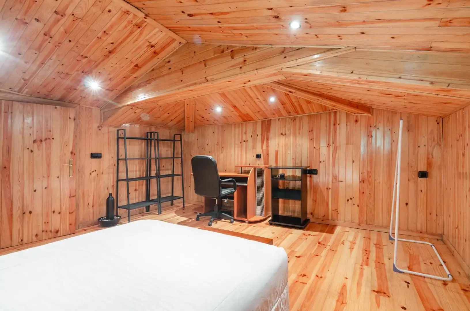 Habitación de Casa o chalet en venta en Oviedo  con Calefacción, Jardín privado y Terraza