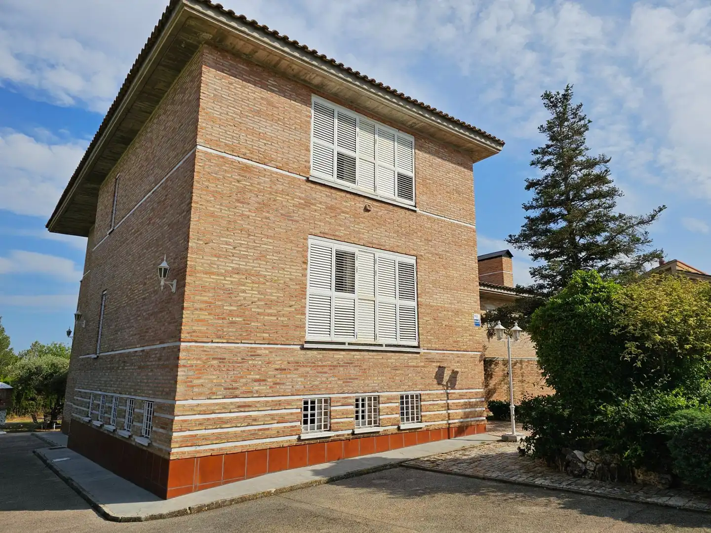Detached house with terrace for sale in Montserrat, imagen 6