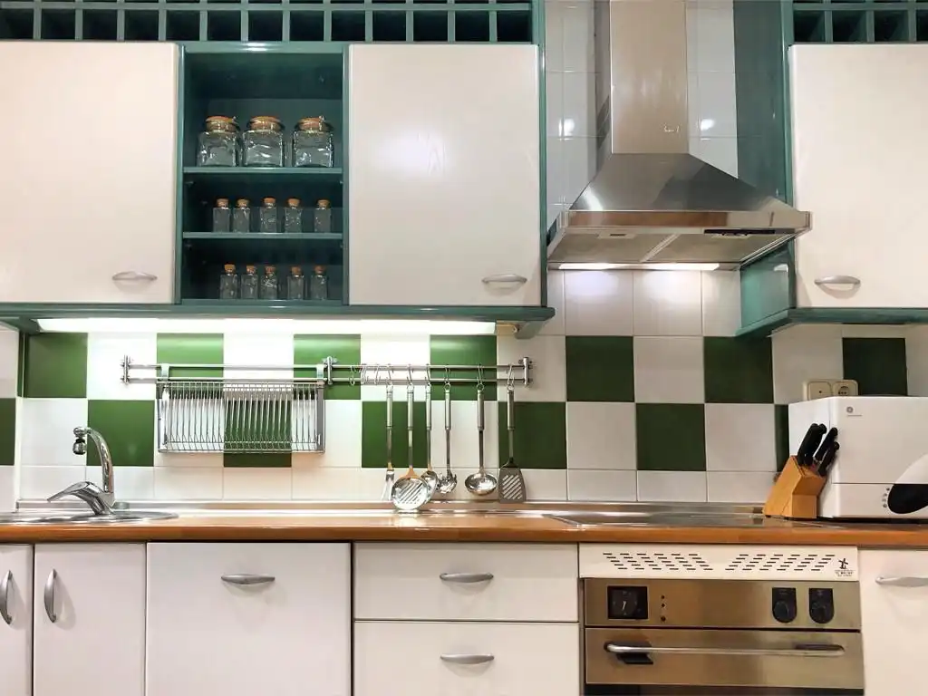Cocina de Ático de alquiler en Villarrobledo con Aire acondicionado, Calefacción y Jardín privado