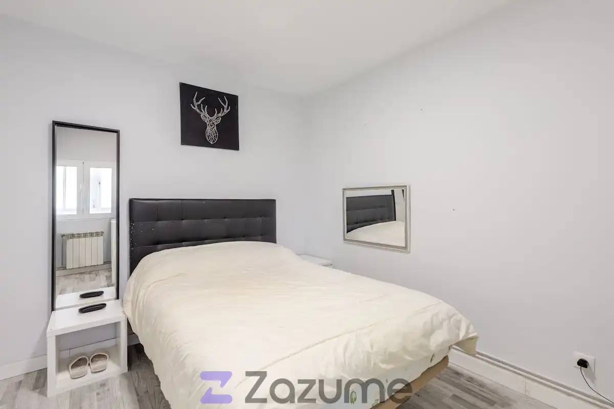 Bedroom of Flat for rent in Madrid  with Air Conditioner, Heating and Terrace