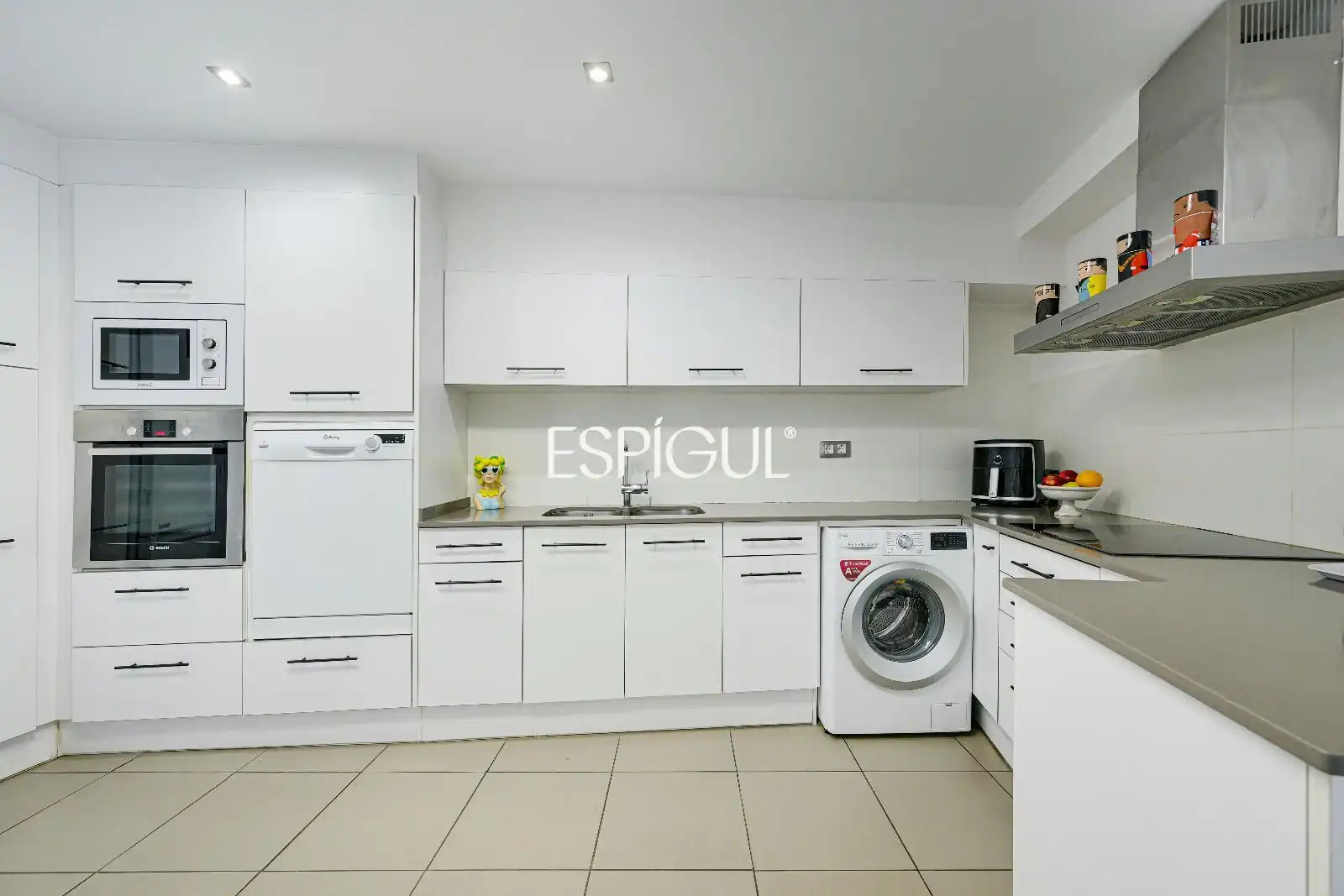 Cocina de Casa adosada en venta en Torroella de Montgrí con Aire acondicionado, Calefacción y Terraza
