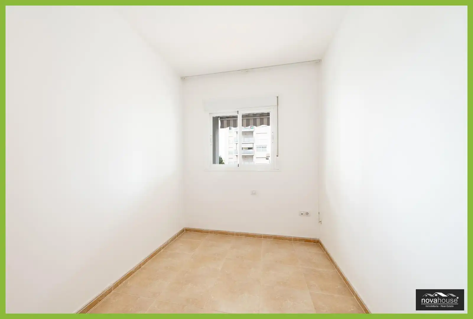 Schlafzimmer von Wohnung zur Miete in Rincón de la Victoria mit Klimaanlage, Heizung und Privatgarten