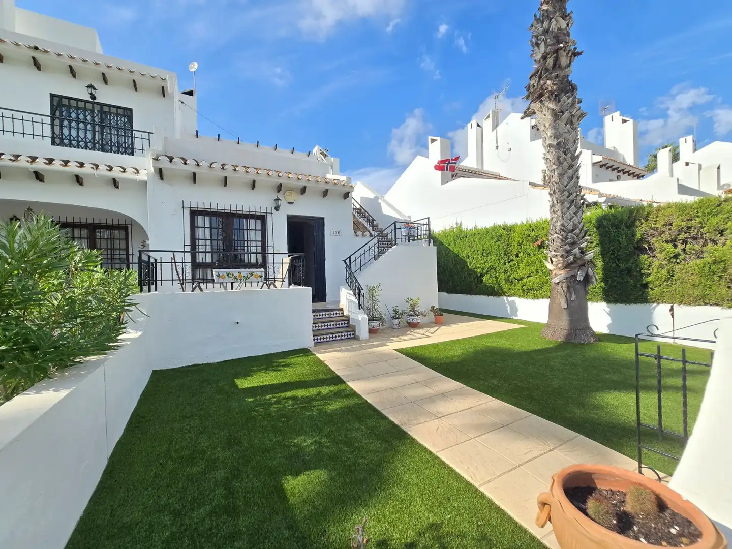 Casa pareada con piscina en venta en Orihuela Costa