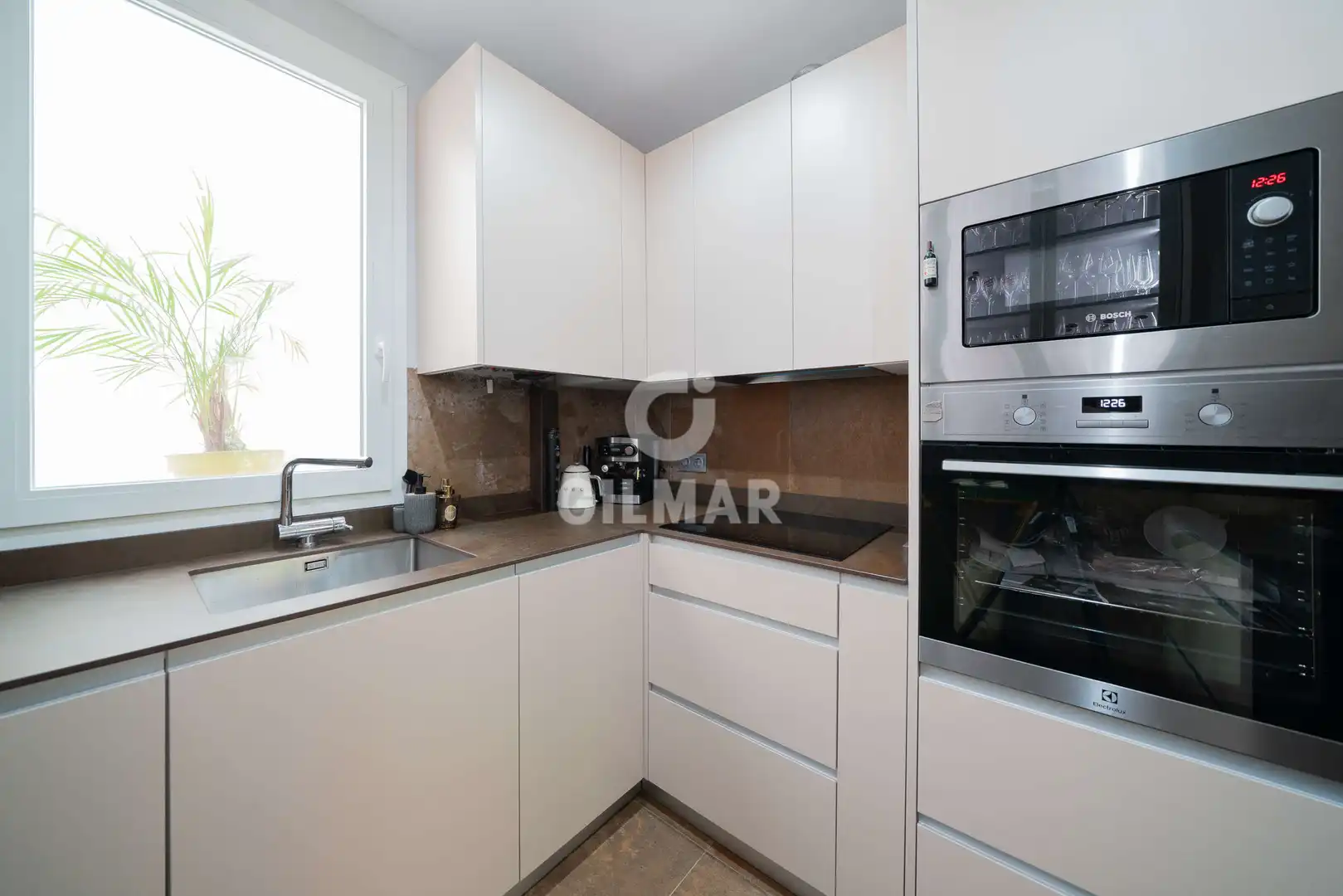 Cocina de Piso en venta en Madrid con Calefacción y Balcón