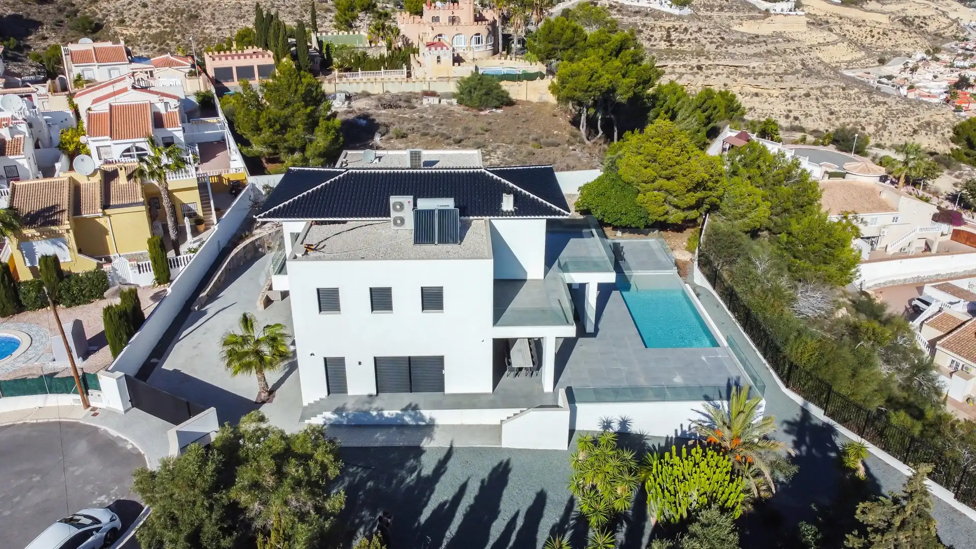 Vista exterior de Casa o xalet en venda en Rojales amb Aire condicionat, Jardí privat i Terrassa