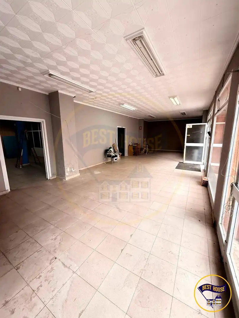 Local en venta en Calle de Barcelona, Reyes Católicos - Paseo San Antonio