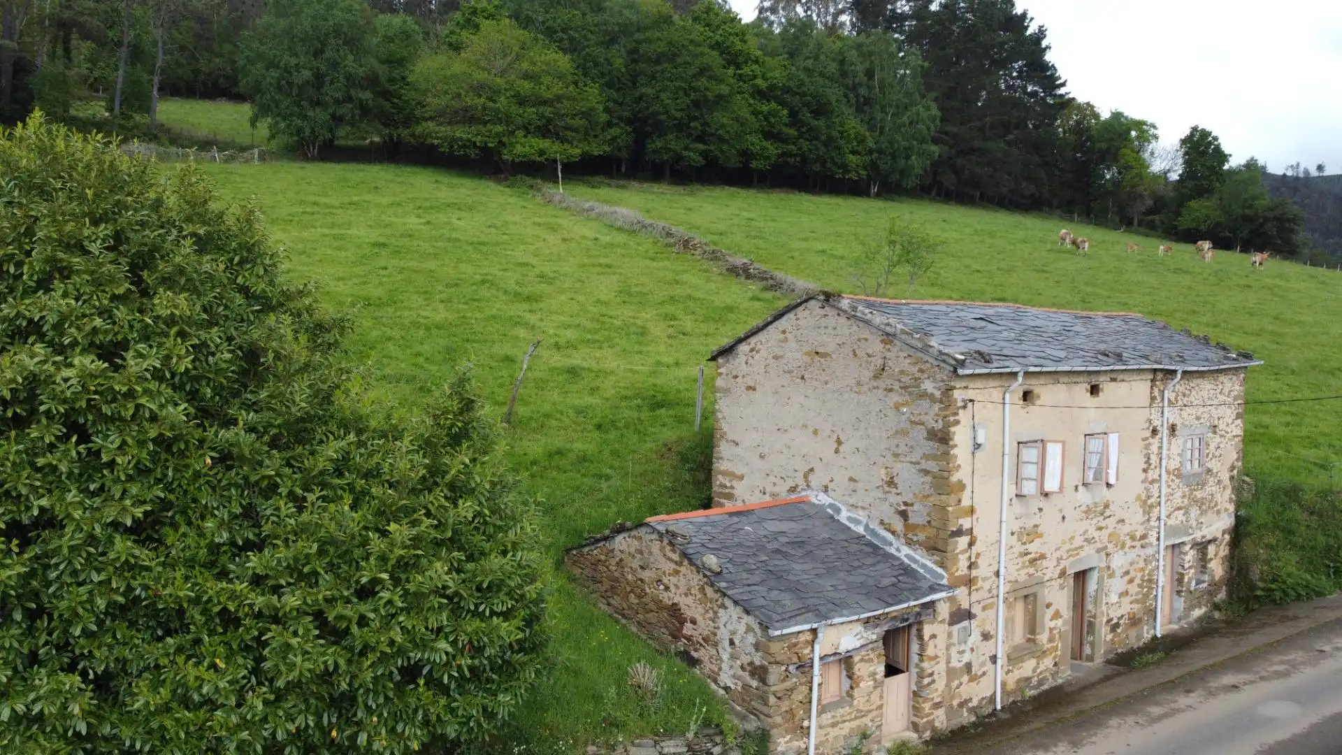 Außenansicht von Haus oder Chalet zum Verkauf in Boal