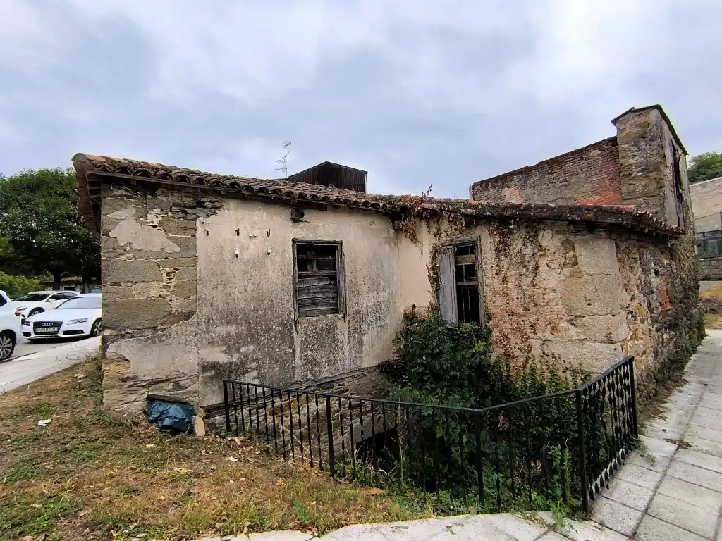 Houses for sale in Paseo Malecon, Monforte de Lemos