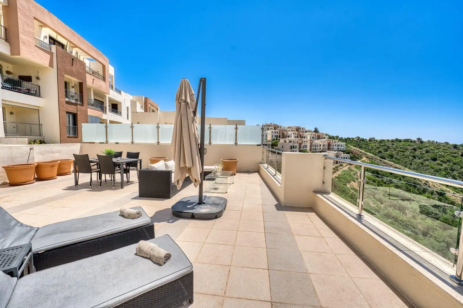 Apartament amb piscina en venda a Urbanizacion los Altos de los Monteros 11, imagen 3