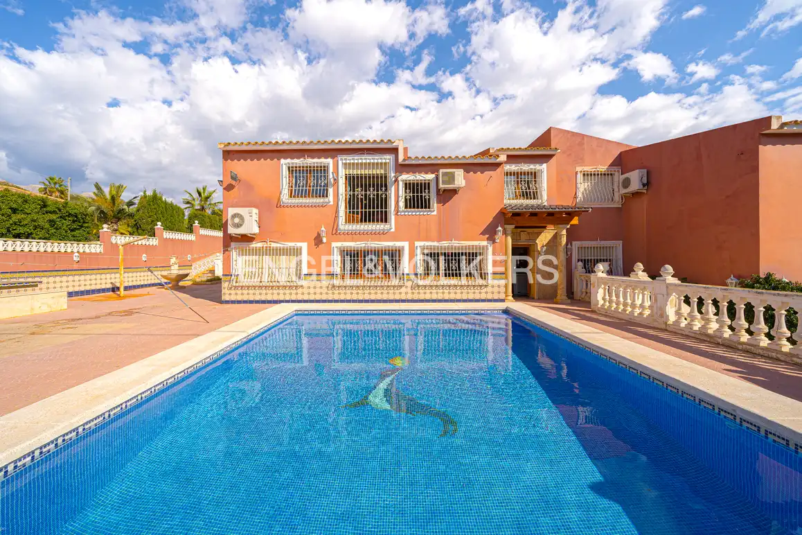 Casa con piscina en venta en Escandinavia - Cautivador, imagen 2